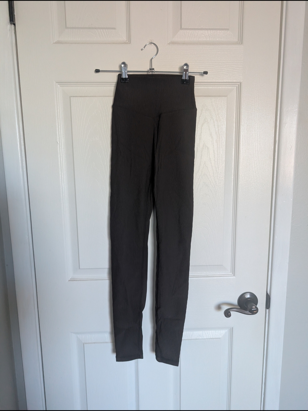 Women’s High-Waist Ribbed Leggings - Chocolate Brown